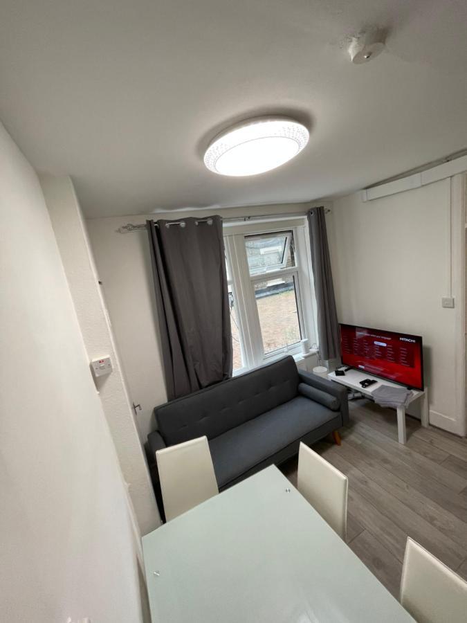 Apartamento Miles Building 2