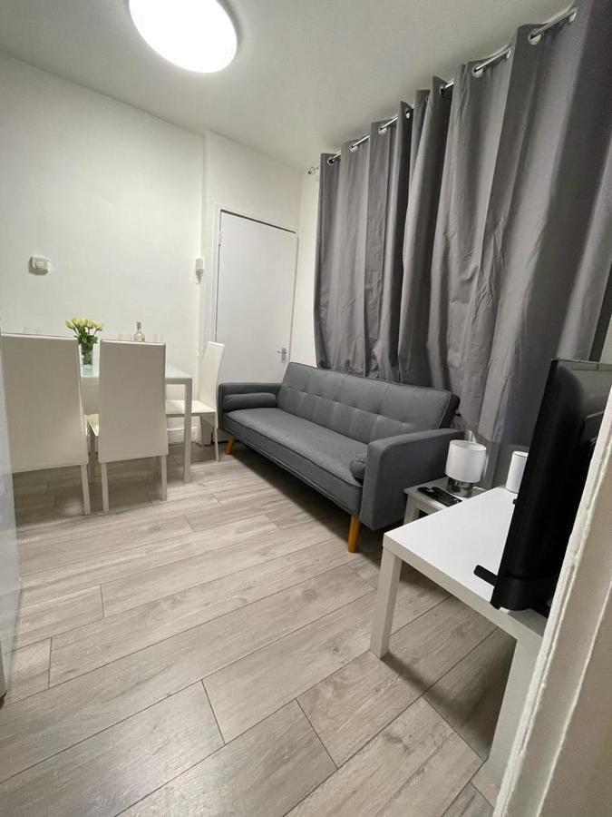 Miles Building 2 Apartamento *